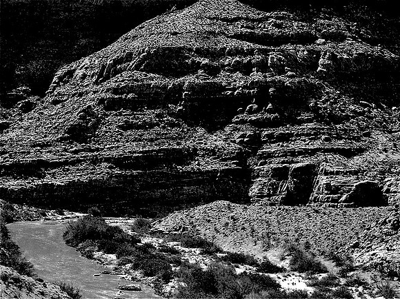 02,SE017,DB,Utah_River_Cliff.jpg