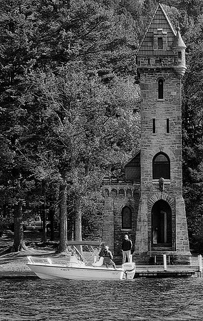 03,SE017,DB,Tower_at_Lake_Oswego.jpg
