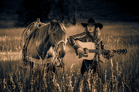 03,SE084,DB,Cowgirl_Serenade.jpg