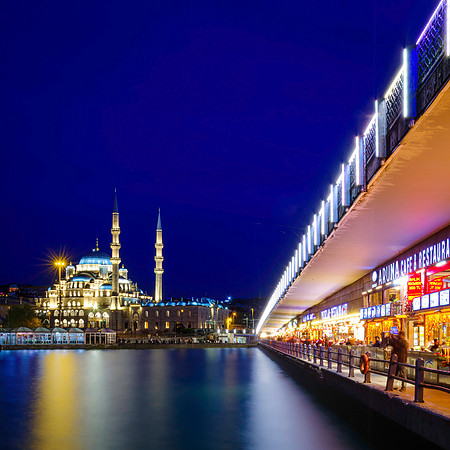 03,SE135,DP,New_Mosque_Blue_Hour.jpg