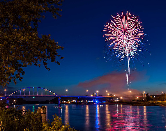HM, Doug Conrad, "Rivercade Fireworks"