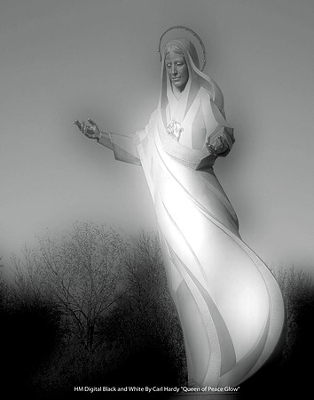HM Digital B&W By Carl Hardy - "Queen of Peace Glow"
